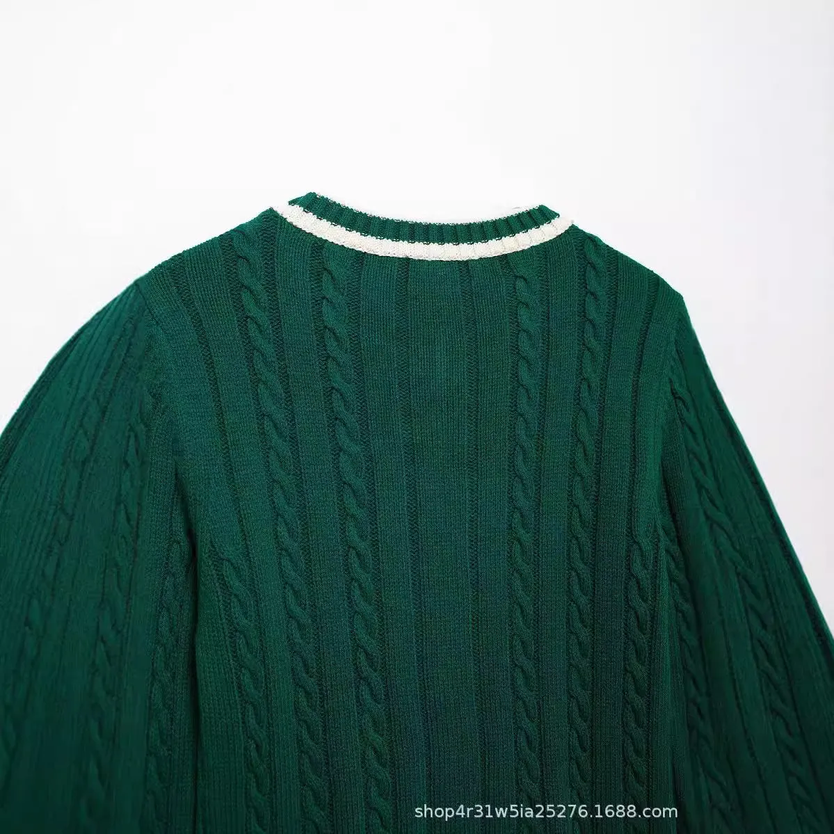Voguable classy outfits men Autumn and Winter New V-neck Short Twist Sweater Sweater Coat